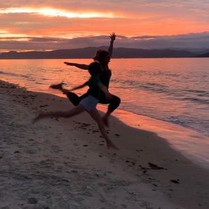 Meet your Posher, Sharon